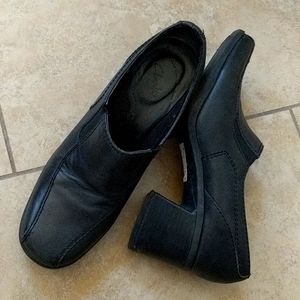 Clarks leather shoes size 6m